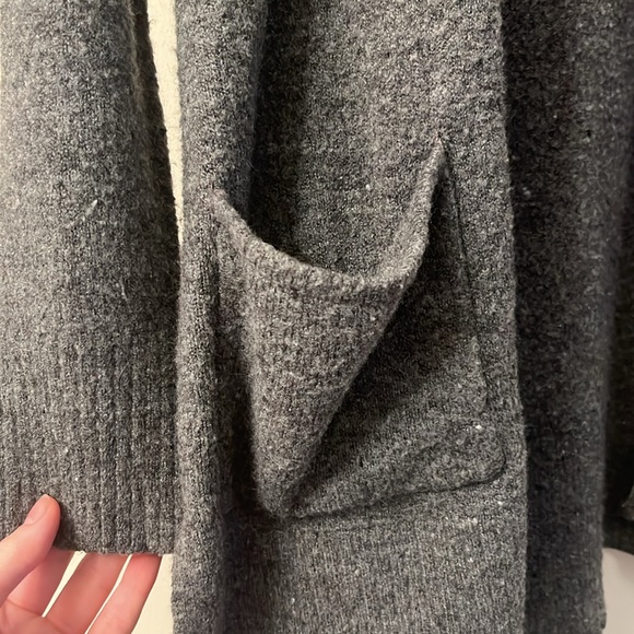 Cardigan - Picture 2 of 4